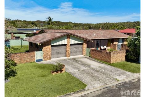 Property photo of 2 Delmer Close South West Rocks NSW 2431