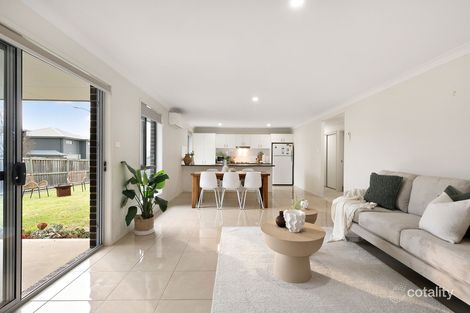 Property photo of 2 Bulbul Crescent Fletcher NSW 2287