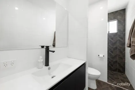 Property photo of 3 Saint Leonards Street Coorparoo QLD 4151