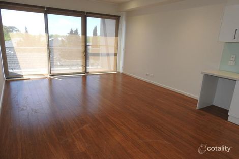 Property photo of 2/75 Whitehorse Road Deepdene VIC 3103