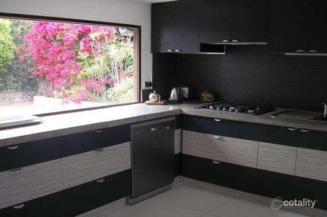 Property photo of 9 Beach Grove Mornington VIC 3931
