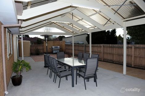 Property photo of 17 McMurray Crescent Hoppers Crossing VIC 3029