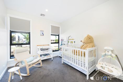 4 Stan Davey Rise, Coombs, ACT 2611