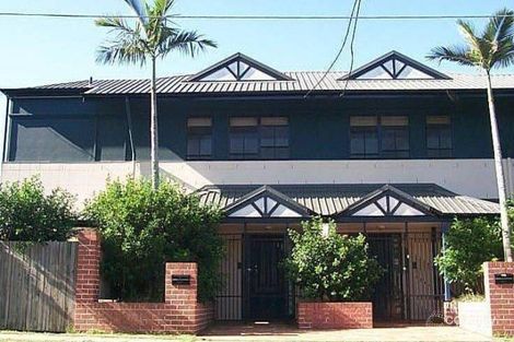 Property photo of 1/62 Carmody Road St Lucia QLD 4067