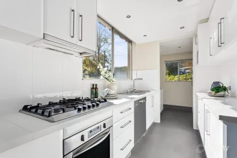 Property photo of 2/13 Bortfield Drive Chiswick NSW 2046