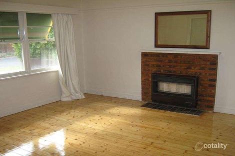 Property photo of 11 Mirabella Crescent Box Hill South VIC 3128