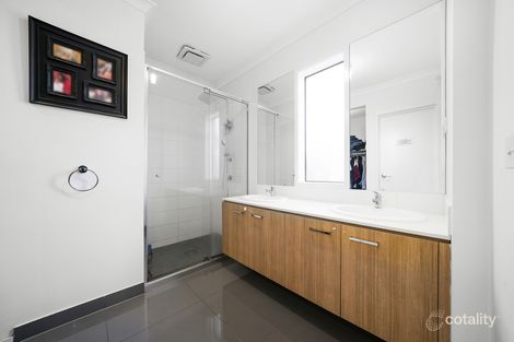 17 Swiss Way, Manor Lakes, VIC 3024