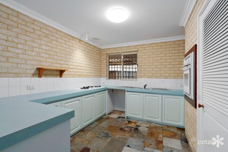 2/52 Winchester Pl, Ballajura, WA 6066