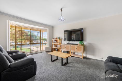 Property photo of 2 Cooba Place Estella NSW 2650