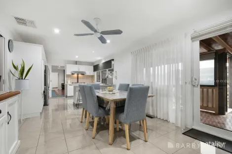 Property photo of 7 Partridge Way Mooroolbark VIC 3138