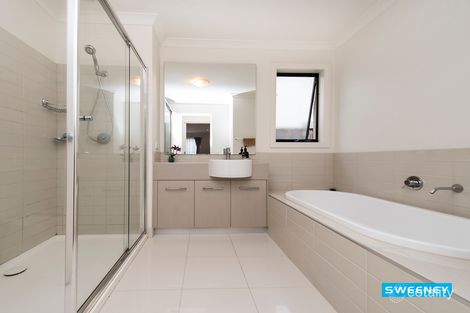 Property photo of 16 Florida Court Burnside Heights VIC 3023