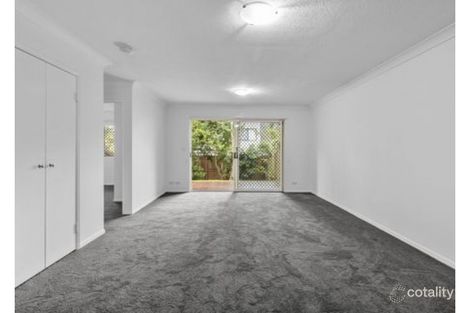 Property photo of 2/73 Erneton Street Newmarket QLD 4051