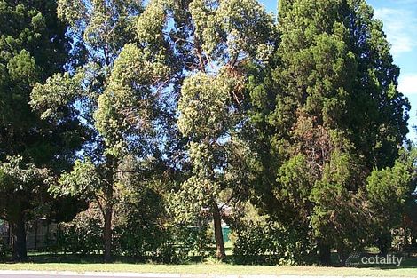 26 Coronation Ave, Beachmere, QLD 4510