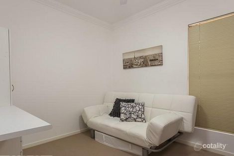 Property photo of 2/70 Ekibin Road Annerley QLD 4103