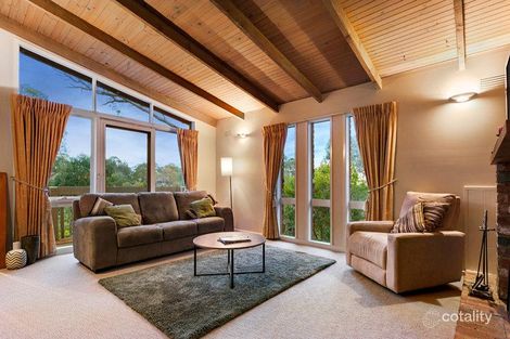 Property photo of 11 Jinkana Grove Eltham VIC 3095