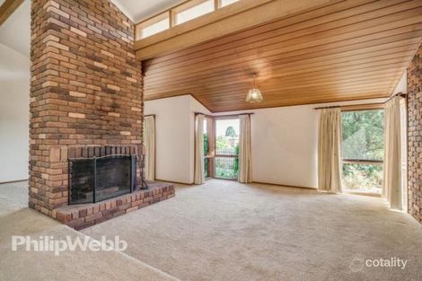 Property photo of 8 Camira Close Doncaster East VIC 3109