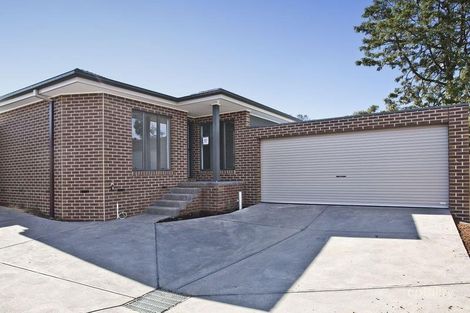 6a Ricky Ct, Mooroolbark, VIC 3138