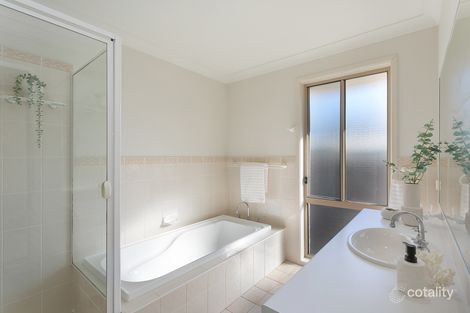 Property photo of 15 Mebbin Circuit Woongarrah NSW 2259