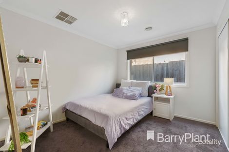 Property photo of 11B Bowerbird Place Truganina VIC 3029