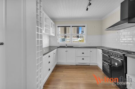 Property photo of 76 Lockerbie Street Kangaroo Point QLD 4169