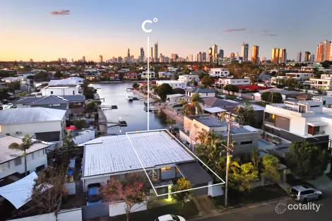 Property photo of 2/29 Merrimac Boulevard Broadbeach Waters QLD 4218