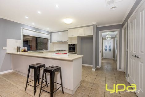 Property photo of 2 London Court Kurunjang VIC 3337