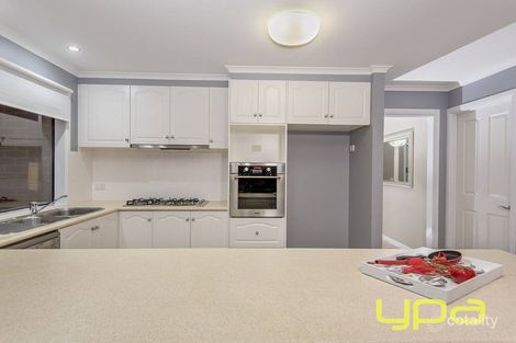 Property photo of 2 London Court Kurunjang VIC 3337