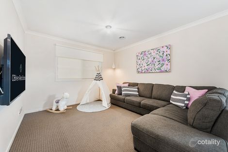 Property photo of 20 Nagle Crescent Cranbourne West VIC 3977