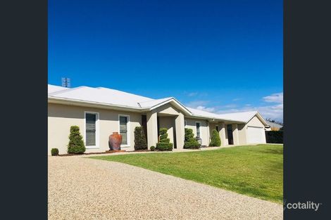 Property photo of 13 Dunbar Court Highfields QLD 4352