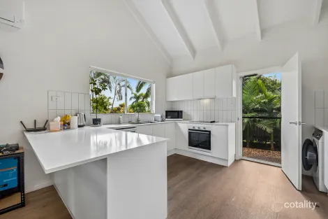 Property photo of 2/6 Duell Road Cannonvale QLD 4802