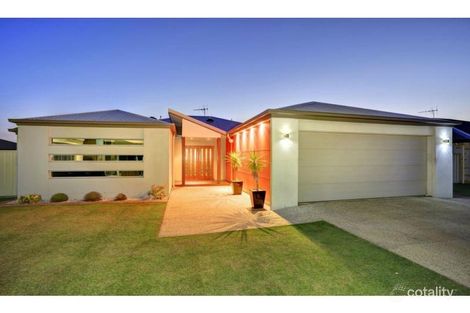 7 Wedgeleaf Pl, Ashfield, QLD 4670