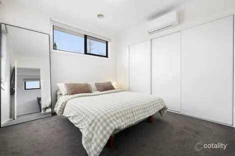 Property photo of 2/12 Ross Street Ferntree Gully VIC 3156