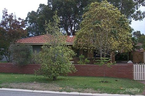 Property photo of 8 Scarp View Swan View WA 6056