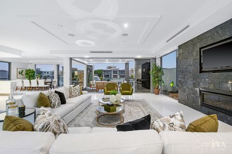 Property photo of 38 Knightsbridge Parade West Paradise Point QLD 4216