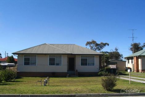 32 Hurt Pde, Unanderra, NSW 2526