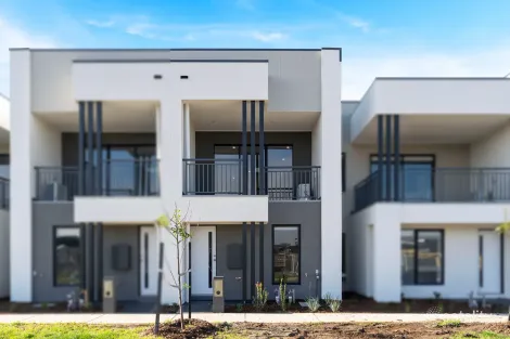 37 Fairywren Rd, Mickleham, VIC 3064