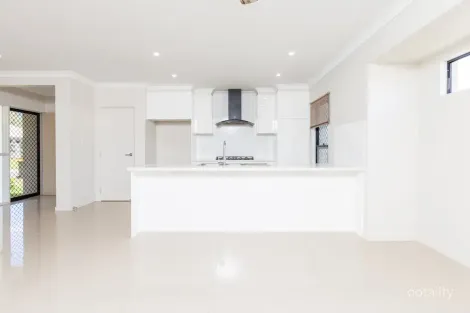 Property photo of 19 Singleton Close Smithfield QLD 4878