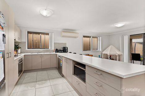 Property photo of 10 Cams Boulevard Summerland Point NSW 2259
