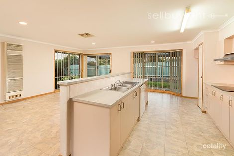 Property photo of 19 Shiels Court West Wodonga VIC 3690