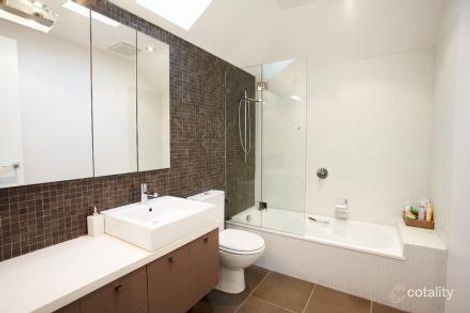 Property photo of 25 Roseberry Street Hawthorn East VIC 3123