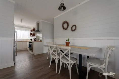 Property photo of 33 Victoria Street Howlong NSW 2643