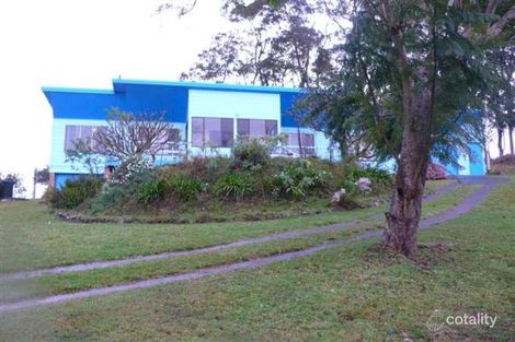 11 Binalong Cres, Coomba Park, NSW 2428