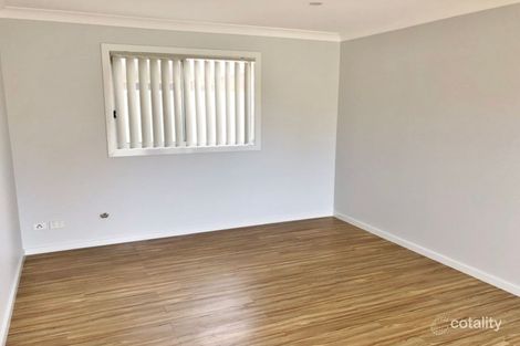 Property photo of 3 Theseus Circuit Rosemeadow NSW 2560