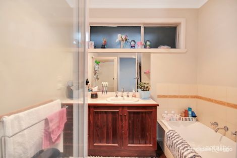 Property photo of 19 The Boulevard Morwell VIC 3840