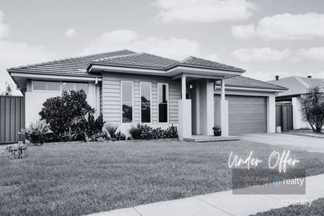 Property photo of 37 Seaside Boulevard Fern Bay NSW 2295