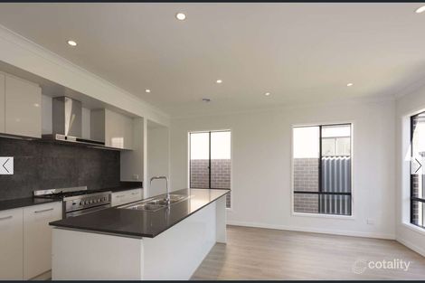 Property photo of 20 Mortlake Road Tarneit VIC 3029