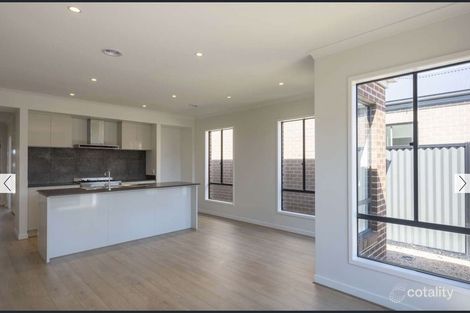 Property photo of 20 Mortlake Road Tarneit VIC 3029