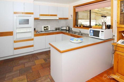 Property photo of 64 Grenda Drive Mill Park VIC 3082