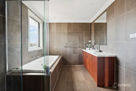 Property photo of 3/11-13 Olive Street Reservoir VIC 3073