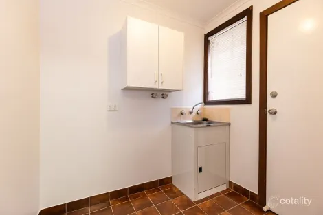 Property photo of 1/430 Kaylock Road Lavington NSW 2641